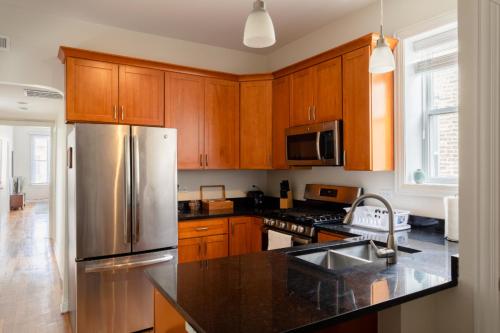 Updated Wicker Park 3BR with W&D by Zencity
