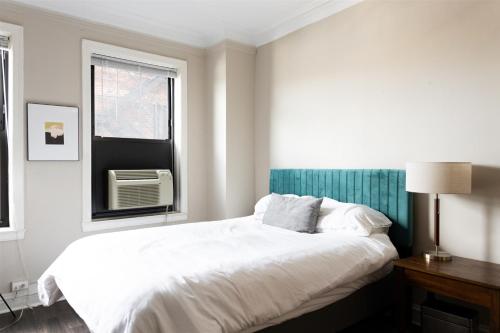 Historic HP Studio with Fast Transit to UChicago & DT by Zencity - main image