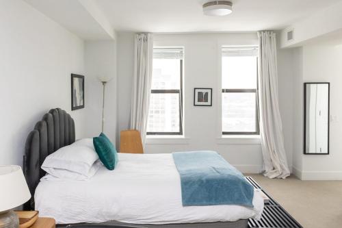 FRONTDESK Debonair Studio Apt with City View