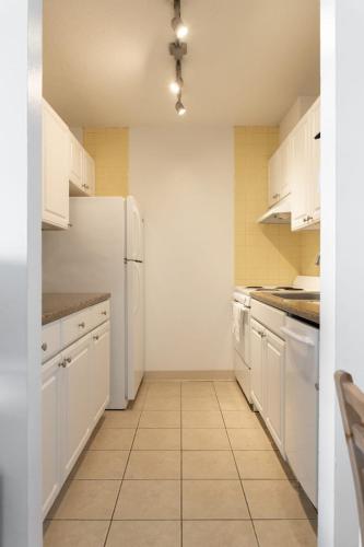 Classic Ravenswood 1BR with City View by Zencity in Evanston (IL)