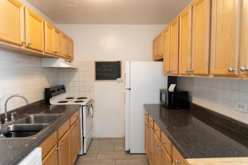 Classic Ravenswood 1BR with Work Station by Zencity in Evanston (IL)
