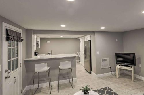Cozy Quiet Getaway Surrounded by Nature - 19 Miles to Downtown Boston! in Wilmington, USA
