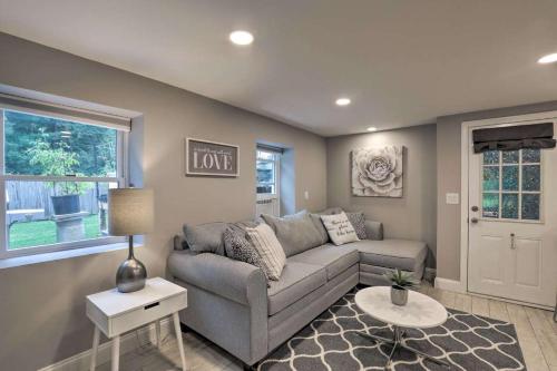 Cozy Quiet Getaway Surrounded by Nature - 19 Miles to Downtown Boston! in Wilmington, USA