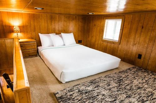 Garden of the Gods RV Resort – Colorado Springs, CO
