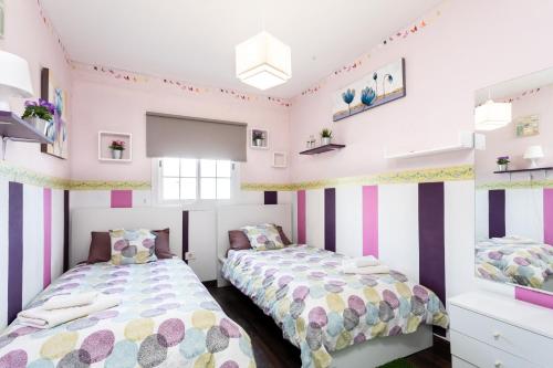 Villa Blanca Tenerife - Private rooms - Terrace and BBQ, 5 minutes from the beach and airport 2