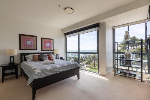 Geelong Waterfront Penthouse Apartment