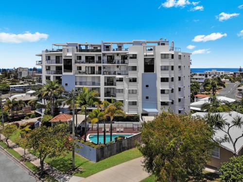 Mariners Resort Kings Beach - image 4