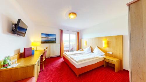 Double Room with Lake View