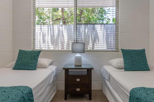 Standard Two-Bedroom Apartment image 9