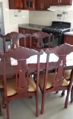 Fully Furnished 2 bedrooms / 2 baths 2nd Floor Apt