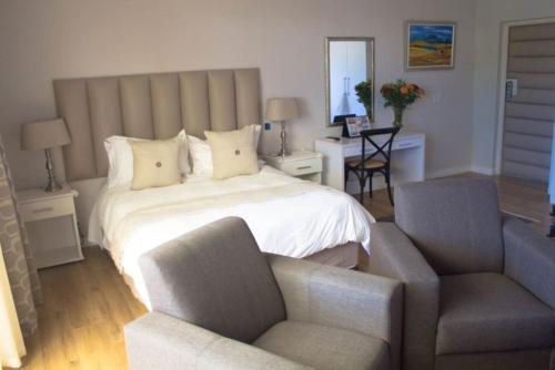 Cinnamon House Bed & Breakfast Cinnamon House Bed & Breakfast is perfectly located for both business and leisure guests in Cape Town. The property has everything you need for a comfortable stay. Service-minded staff will welcome an