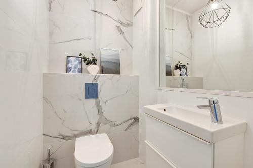 White Sea Shore - Premium Nadmorze Apartment - image 4