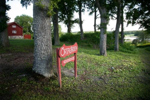 Garten, Biskops Arno in Bro