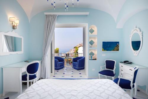 Superior Double Room with Sea View room in Villa Fiorentino