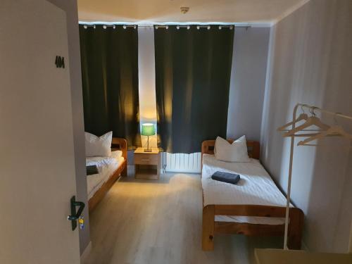 Jasna Hotelik self check-in – Warsaw, VT