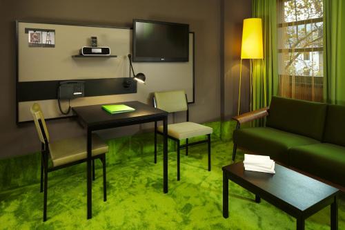25hours Hotel The Goldman - image 11
