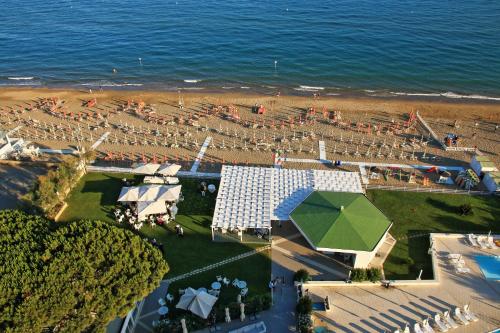 Strand, Torre Del Sole in Terracina