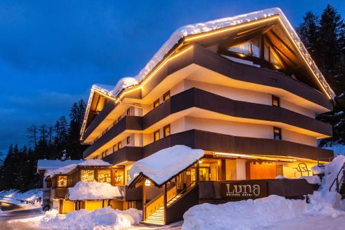 Luna Wellness Hotel - image 10