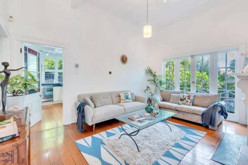 Classic Villa Retreat - Steps To Ponsonby Rd, Окленд (фото 7)