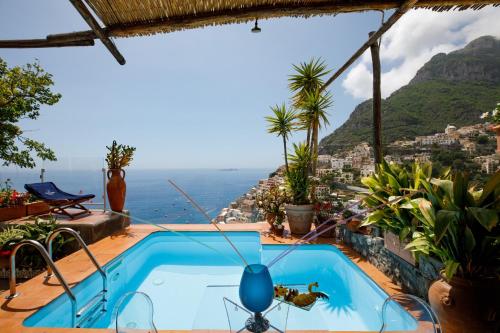 Suite With Private Pool and Sea View image 10