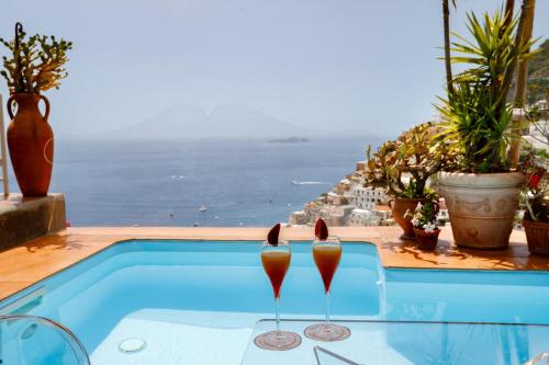 Suite With Private Pool and Sea View image 3