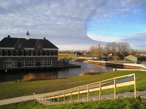 Schönes Ferienhaus am Lauwersmeer 175