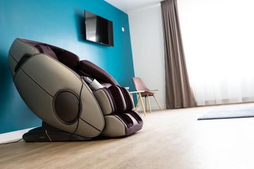 English House - image 2