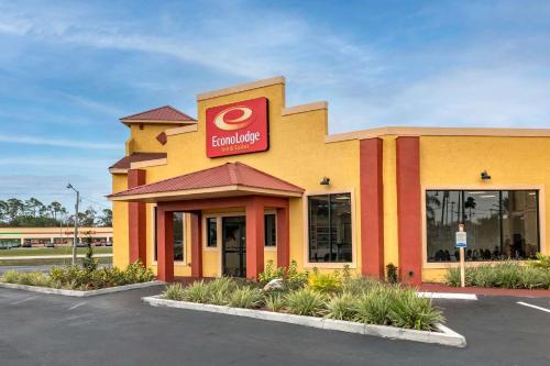 Econo Lodge Inn & Suites Maingate Central in Kissimmee, USA