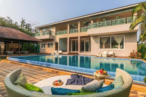 Umber Villa by StayVista - 5BHK Luxurious Villa with a Pvt Pool & Lawn