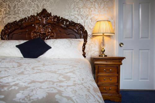 1 queen bed