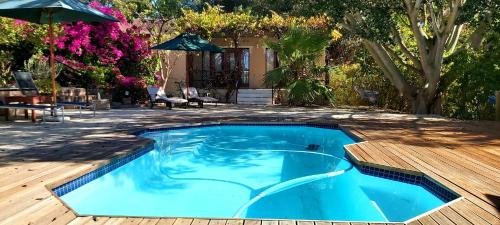 Úszómedence, Darling Lodge Guest House in Darling