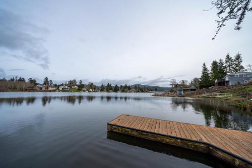 Retreat on Devils Lake - image 4