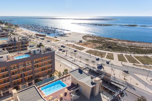 Exterior view, Privilege Sea View Apartment Pochet with Rooftop Pool, Village Marina - Olhao in Olhao