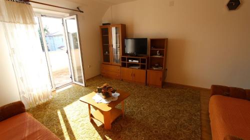 Apartment with Balcony image 8
