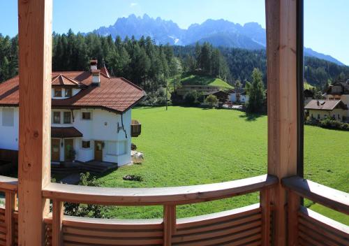 Garni - Hotel Am Burghuegel - image 3