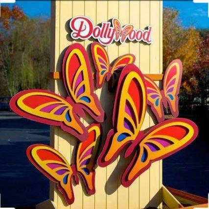 Downtown Gatlinburg with POOL Suite 201 3bed 3bath sleeps 8