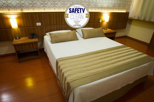 1 double bed, 1 twin bed