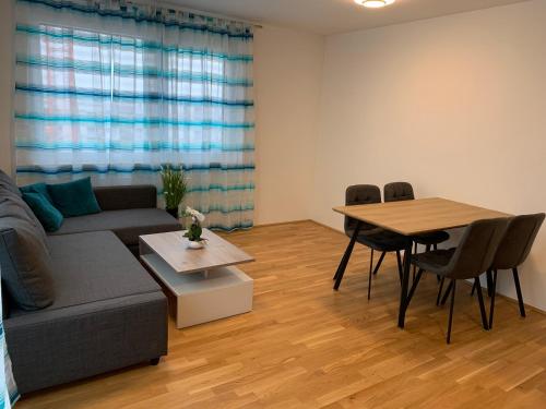  Modern airconditioned city apartment close to VIC in Wien