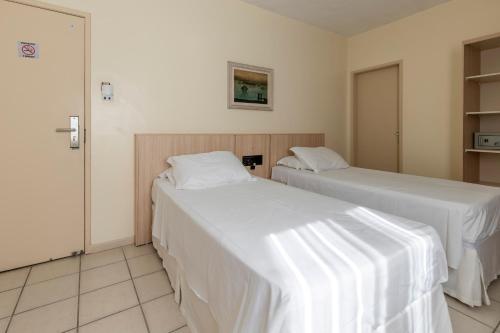 Sagres Praia Hotel Sagres Praia Hotel is conveniently located in the popular Centro area. The property features a wide range of facilities to make your stay a pleasant experience. Service-minded staff will welcome and g