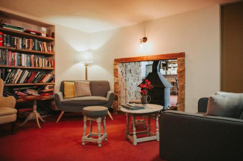 Bar/lounge, The Lordleaze Hotel And Restaurant in Chard