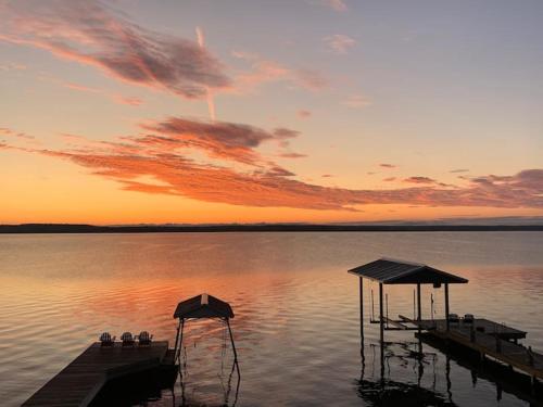 Cast Away On wine trail with kayaks fire pit