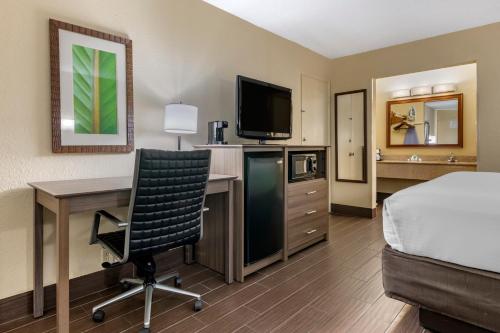 Best Western Downtown Stuart - image 9