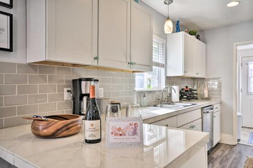 Cozy Newberg Hideaway Near Trails and Wineries! - image 3