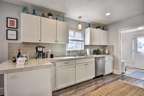 Cozy Newberg Hideaway Near Trails and Wineries! - image 5