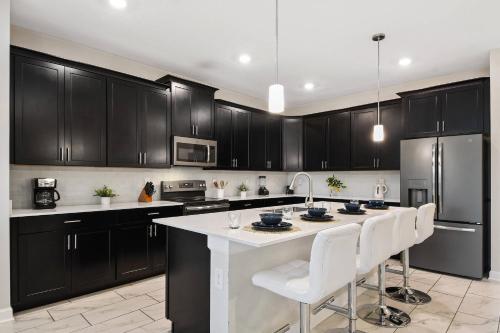 2793 Grand Vacation Villa 7Bd - 5BT at Storey Lake Resort - main image