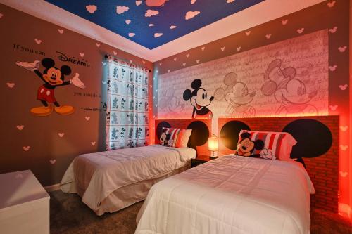 2801 Modern Disney Villa 7BD 5BT at Storey Lake Resort - main image