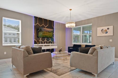 4587 Modern Disney Sleeps24 Pool-Spa-Movie-Game Room - image 3