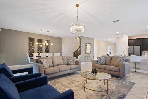 4587 Modern Disney Sleeps24 Pool-Spa-Movie-Game Room - image 6