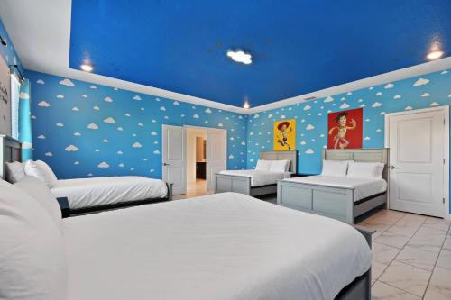 4562 Dream Villa by Disney Sleeps 24 at Storey Lake - image 3