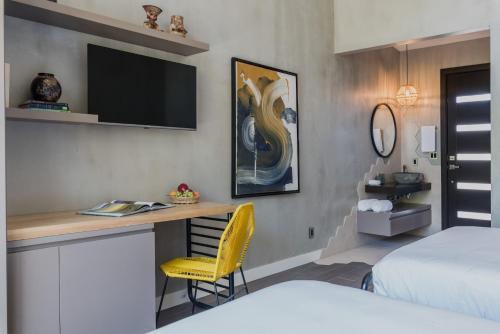 287705355 Mother Earth Luxury Boutique Hotel, Restaurant & Spa